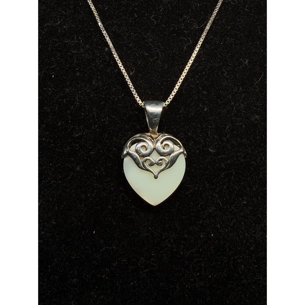 Sterling MOP Heart Necklace 925 SU Box Chain